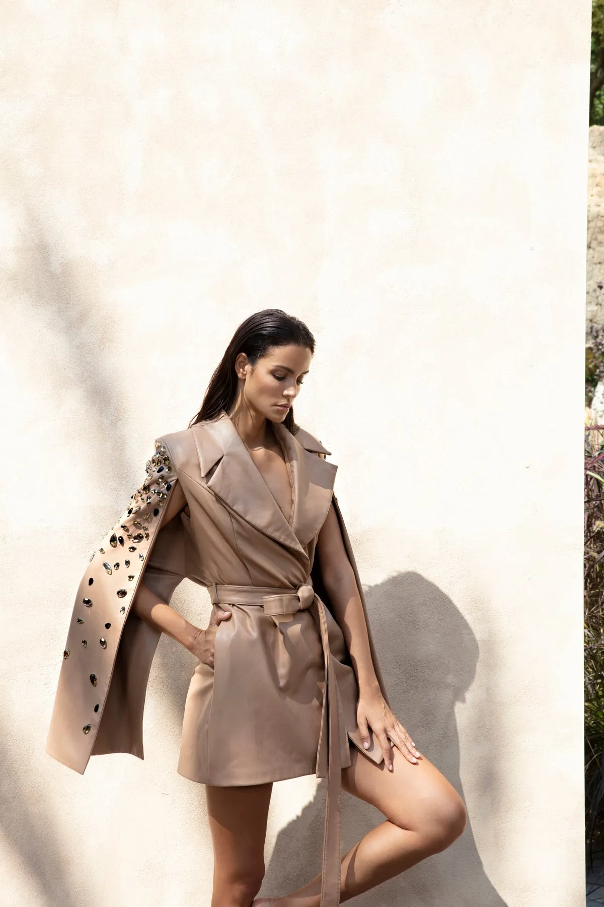 Beige cape coat with embroidered sleeves