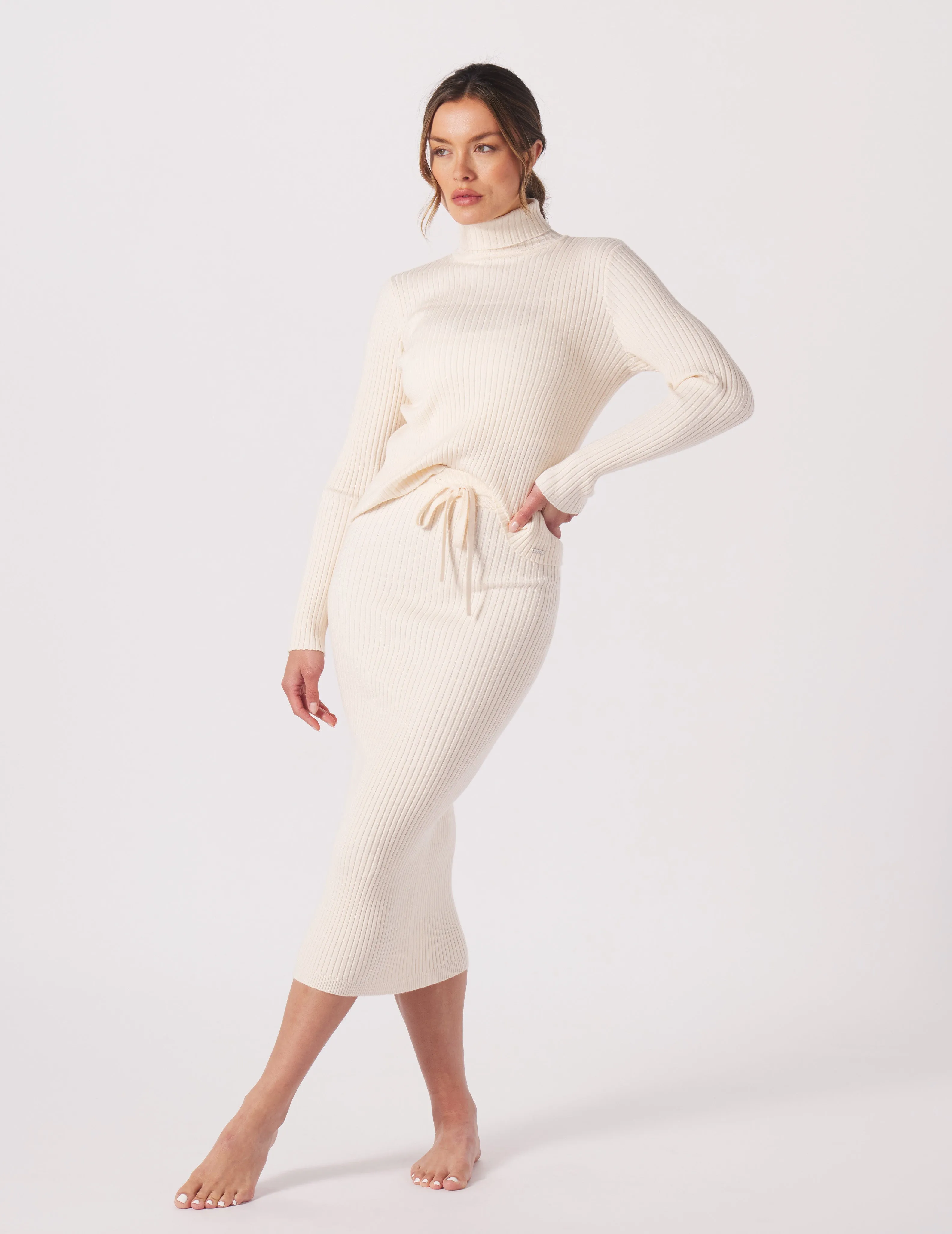 Couture Rib Turtle Neck: Oatmilk