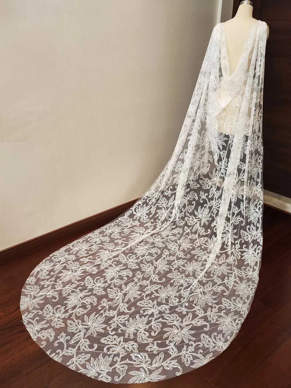 Luxury Glitter Sequins Shoulder Veil 3 Meters Long Wedding Cape