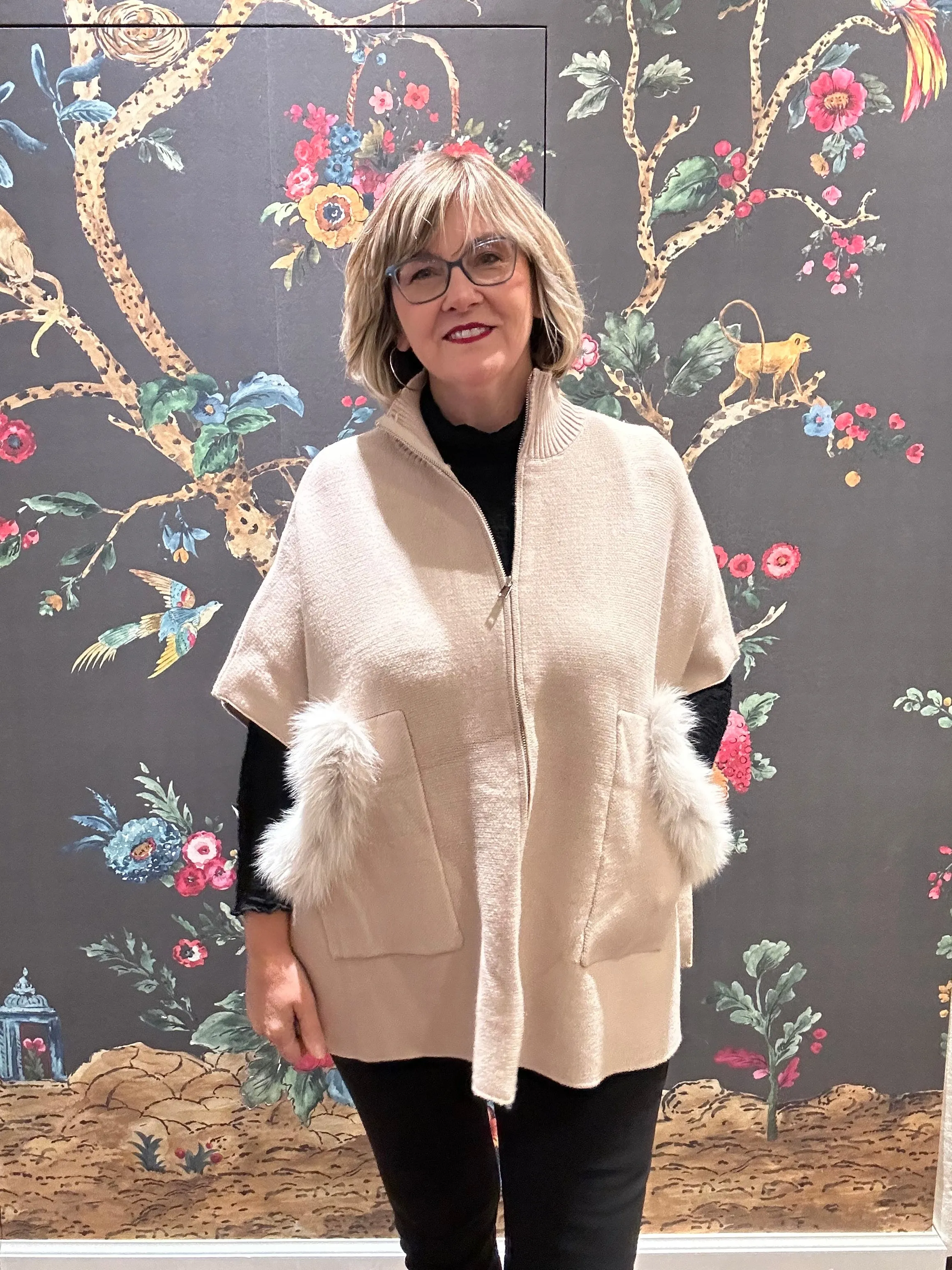 Mitchie's Matchings POYU13 Zip-Up Knit Cape w/ Fox Trim Pockets