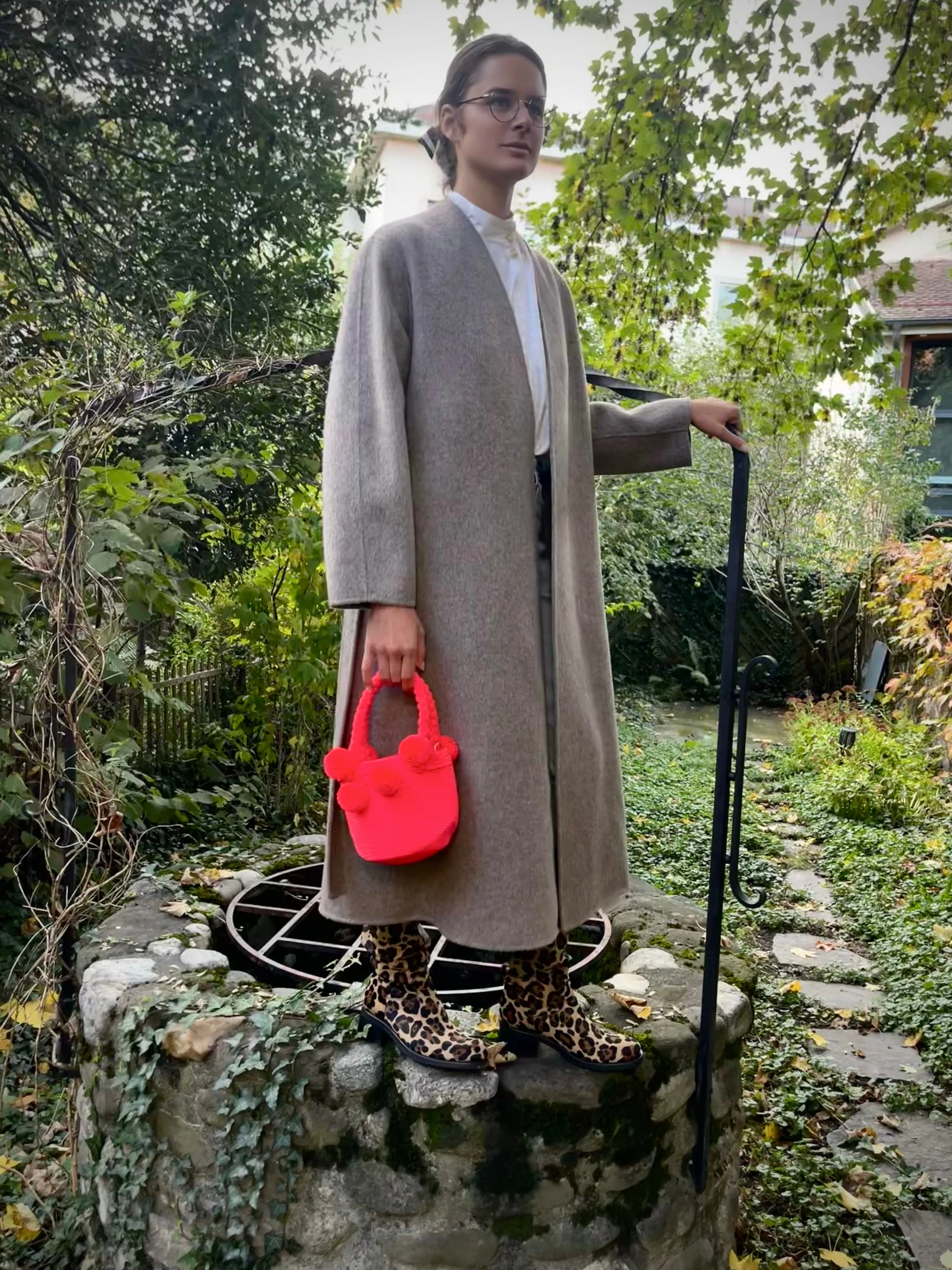 NECKLESS COAT