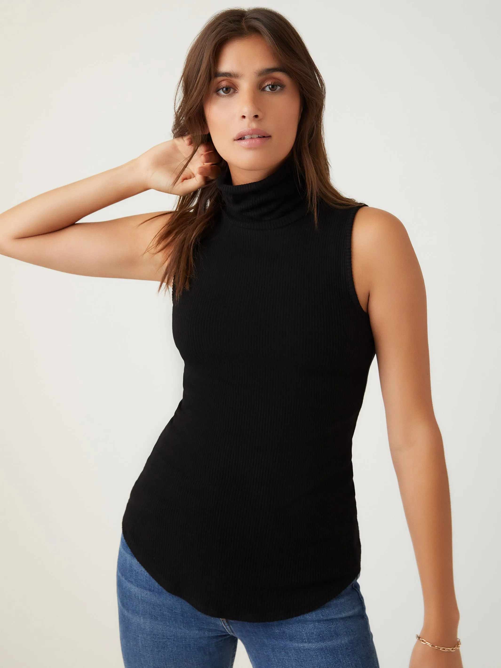 Sleeveless Turtleneck